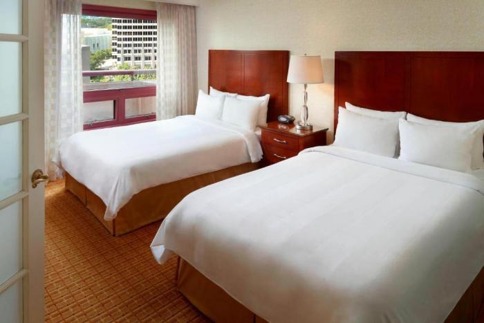 Hotel Marriott Midtown 4*